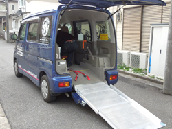 介護保険タクシーとは